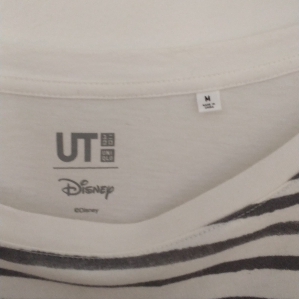 Uniqlo + DISNEY rare Shy Mickey Mouse Graphic Tee - Picture 2 of 5